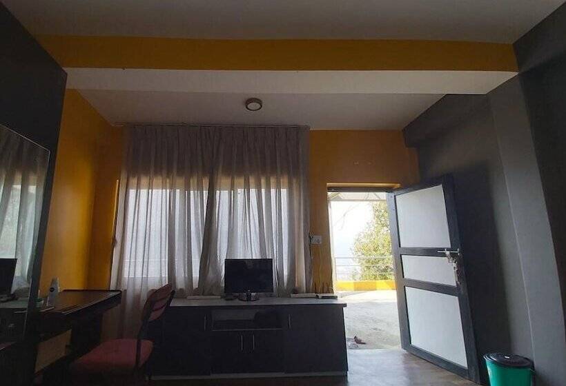 پانسیون Under The Fog