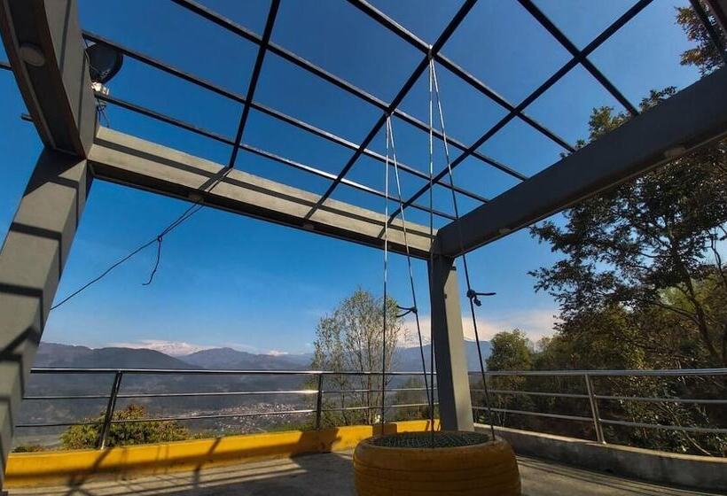 پانسیون Under The Fog