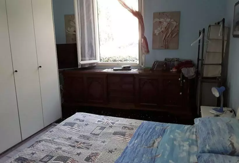 ペンション Room In Guest Room   Valle Degli Ulivi   Liguria, Italia