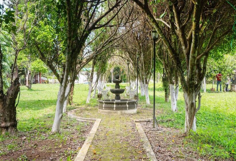 Rancho Hotel El Carmen