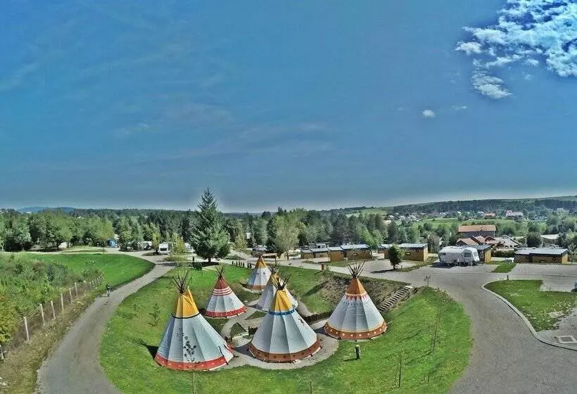 Lomakeskus Indian Village Tipi Tent