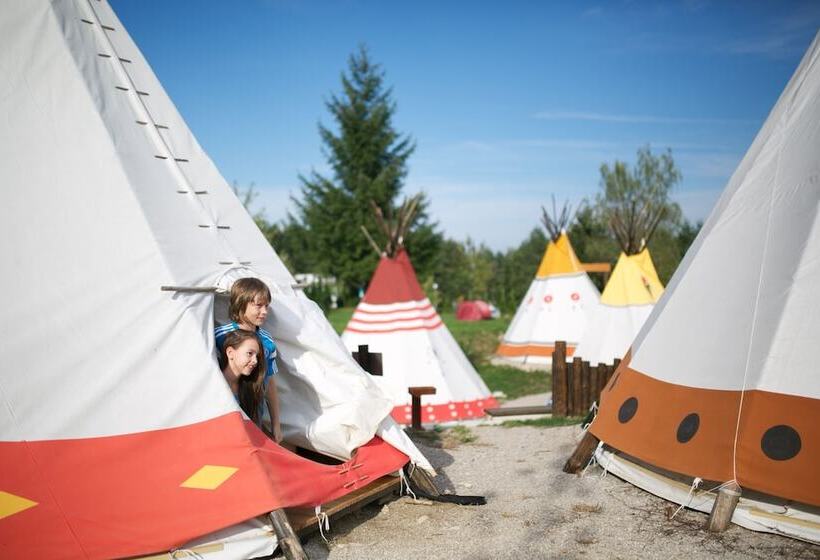 渡假胜地  Indian Village Tipi Tent