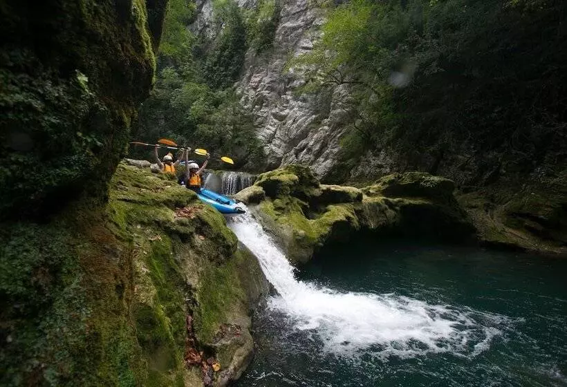 Lomakeskus Indian Village Tipi Tent