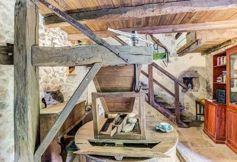 Small Cottage With A 17th Century Hydraulic Mill