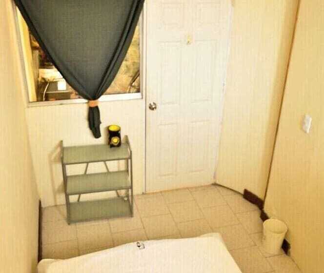 Общежитие Casa Del Farol