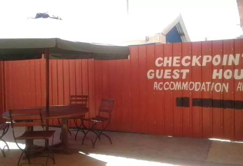 تختخواب و صبحانه Check Point Guest House