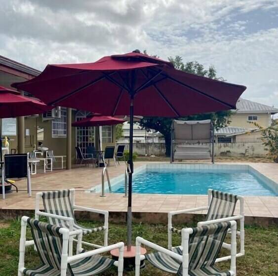 تختخواب و صبحانه Traum House