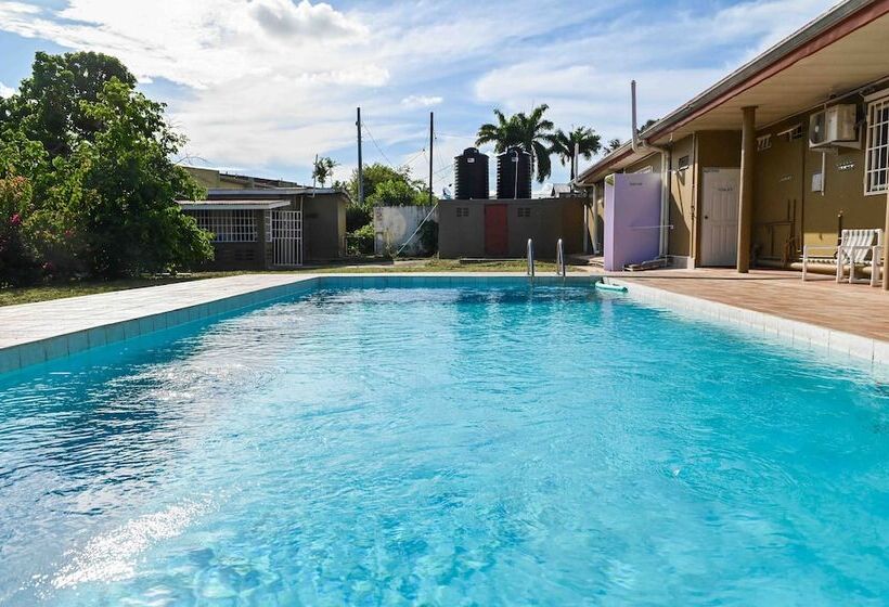 تختخواب و صبحانه Traum House