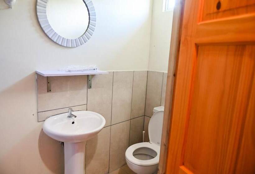 تختخواب و صبحانه Traum House