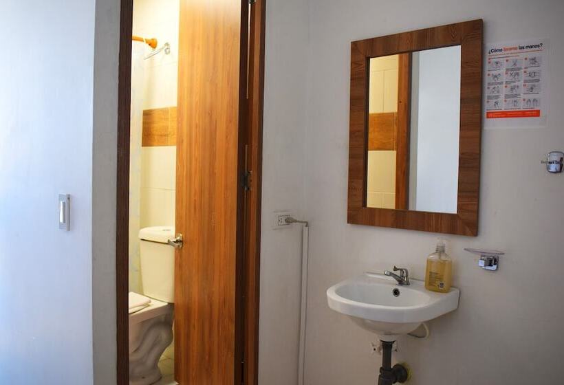 Casa De La Cruz   Hostel