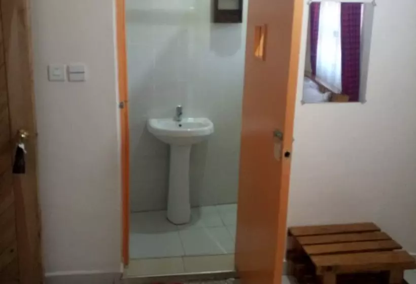 Escarpment Motel   Adults Only