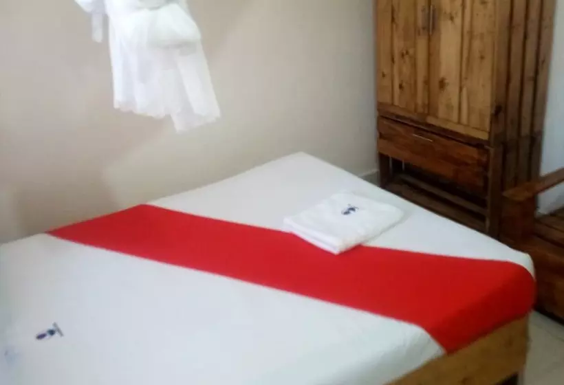 Escarpment Motel   Adults Only