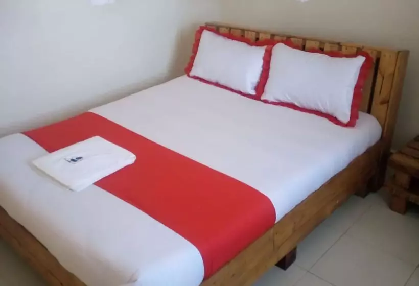 Escarpment Motel   Adults Only