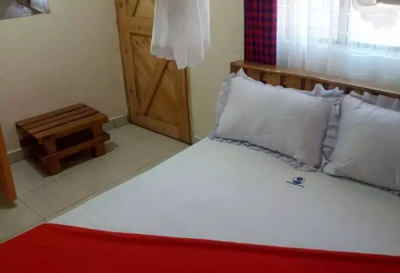 Escarpment Motel   Adults Only