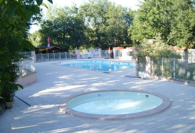 فندق Camping Les Bonnets