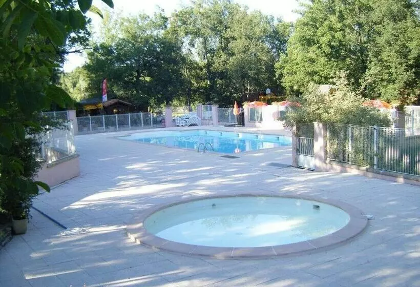 Hotelli Camping Les Bonnets