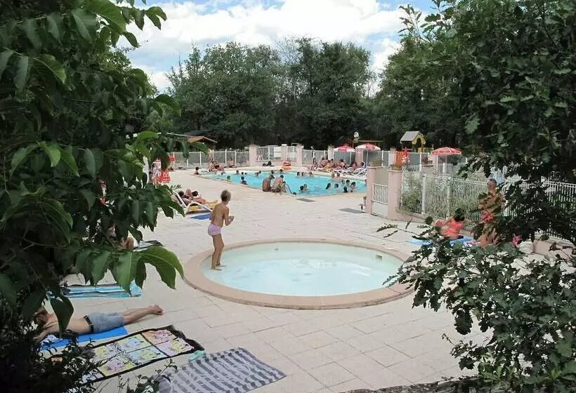 Hotelli Camping Les Bonnets