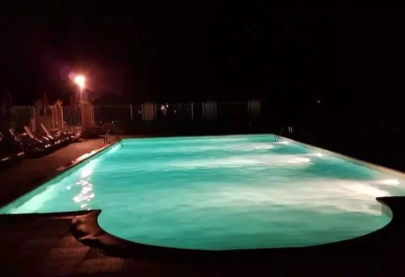 Hotelli Camping Les Bonnets