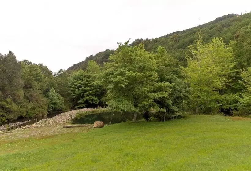 هتل Entre Pampa Y Bosque