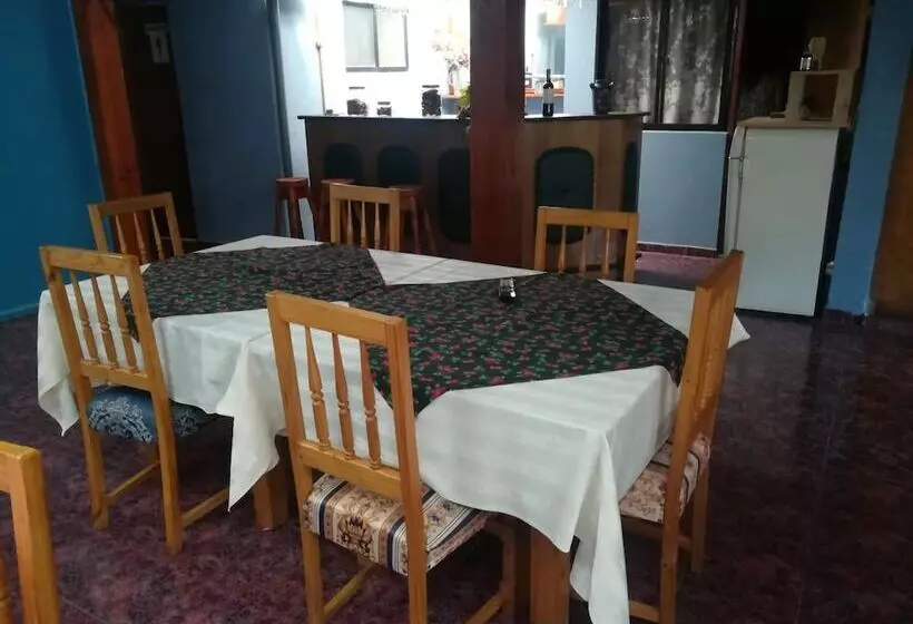 Hotelli Hostal Casona Del Cerro