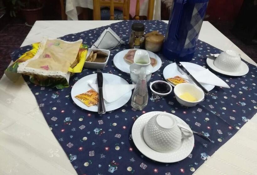 هتل Hostal Casona Del Cerro