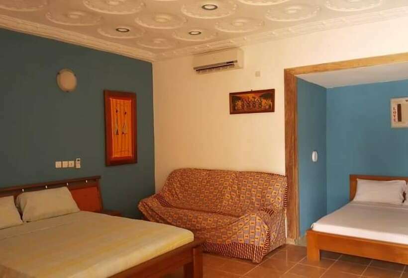 هتل Hôtel La Flotte