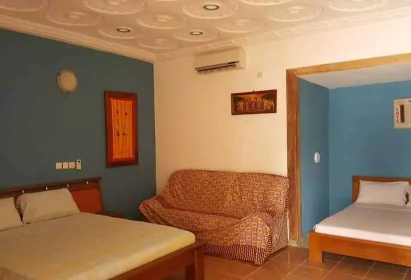 هتل Hôtel La Flotte