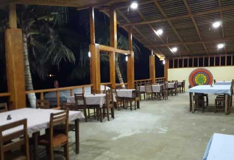 هتل Hôtel La Flotte