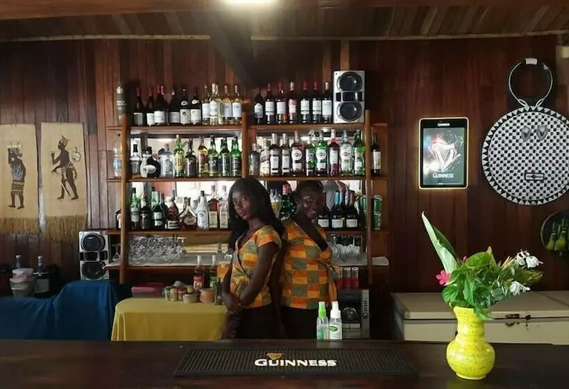 هتل Hôtel La Flotte