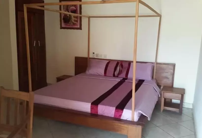 هتل Hôtel La Flotte