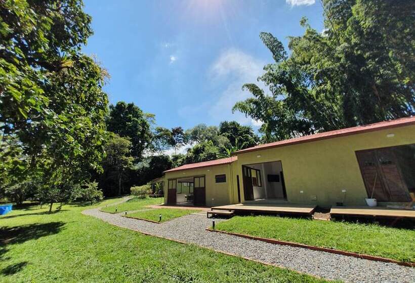 בית מלון כפרי La Frontera