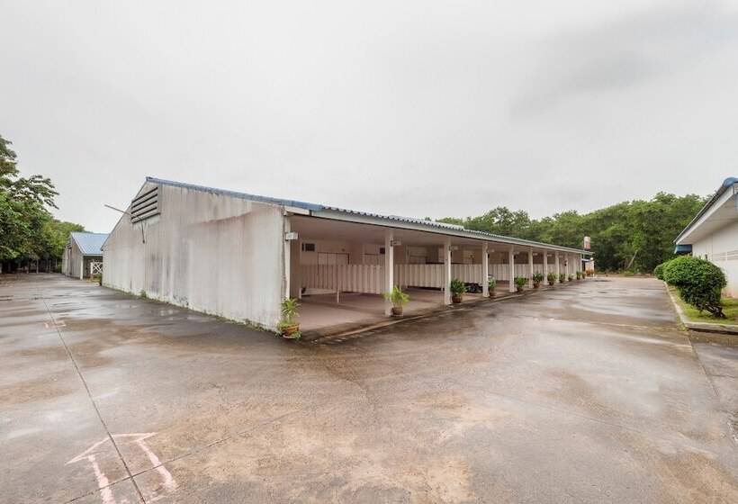 Hotel Oyo 764 Lets Go