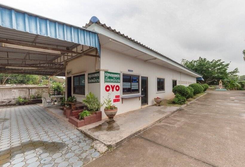 Hotel Oyo 764 Lets Go