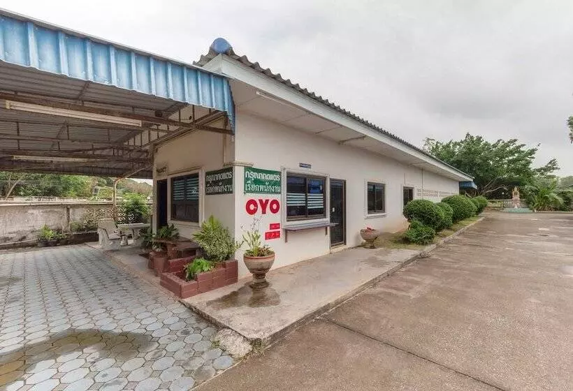 ホテル Oyo 764 Lets Go