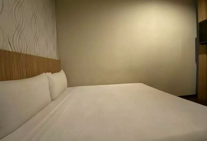 Hotelli Oyo 89752 7 Days Express