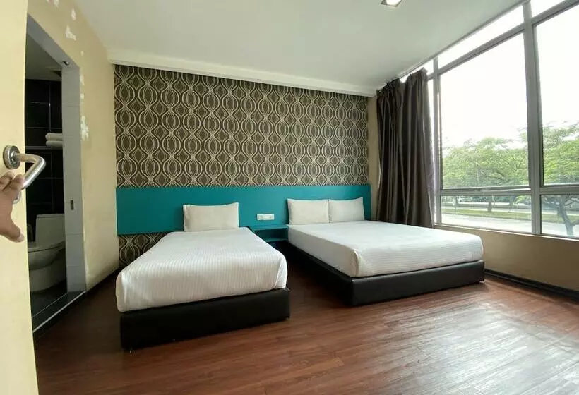 Hotelli Oyo 89752 7 Days Express