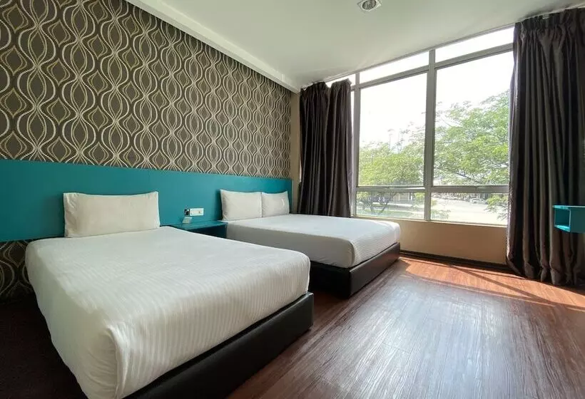 Hotelli Oyo 89752 7 Days Express