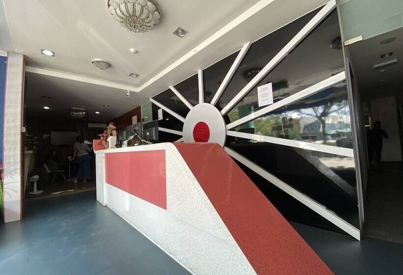 בית מלון כפרי Oyo 89752 7 Days Express