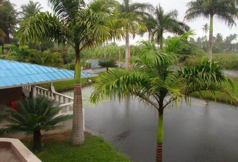 ホテル Pousada Liberdade