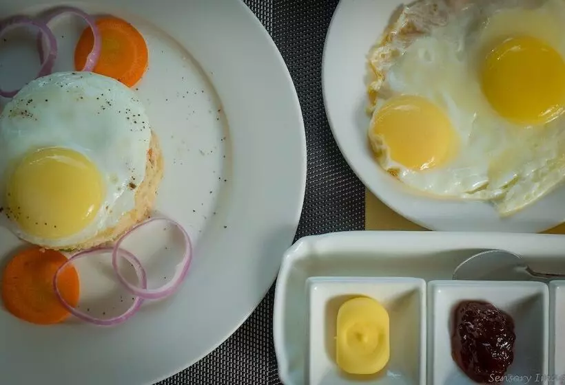 هتل Sky Lodge Ngapali