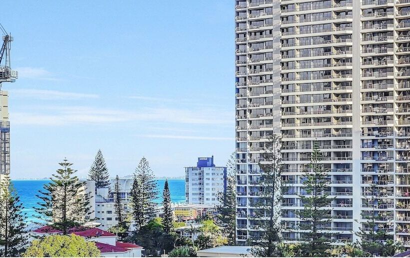 Отель Surfers Paradise Ocean View