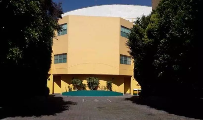 Hotelli Villas Los Sauces Metepec