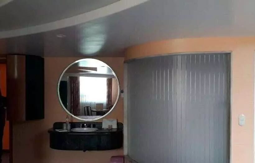 Hotelli Villas Los Sauces Metepec