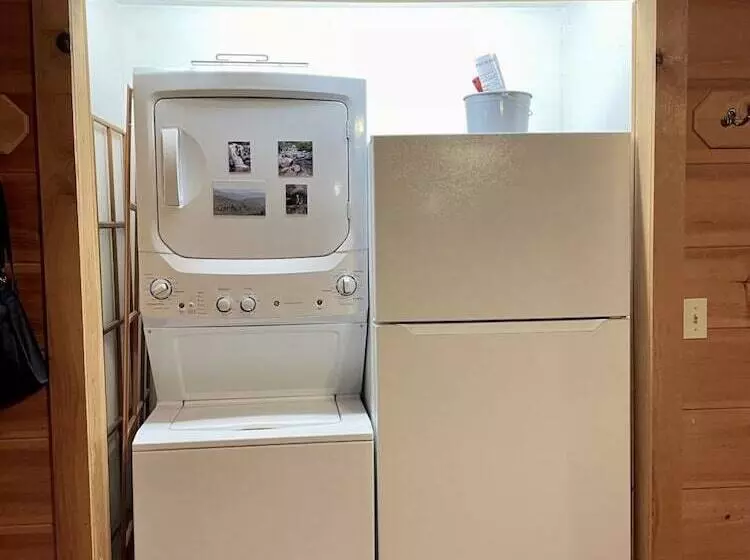 Leave The Stress Behind!  Private Hot Tub, Pet And Motorcycle Friendly, Let Peace And Nature Surroun