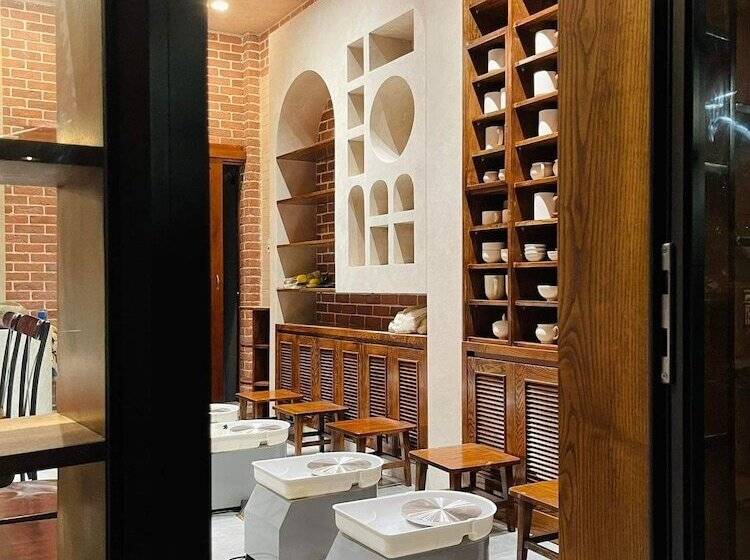 Little Colmar   Homestay & Pottery Studio