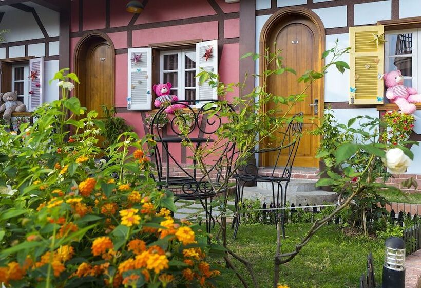 Little Colmar   Homestay & Pottery Studio