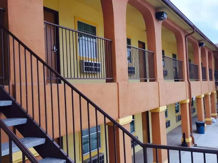 Motelli Texan Inn And Suites Tilden