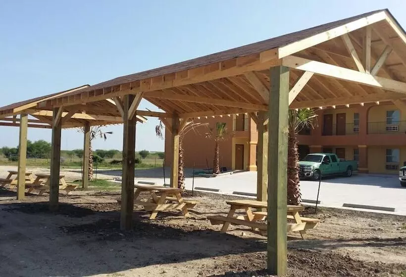 Motelli Texan Inn And Suites Tilden