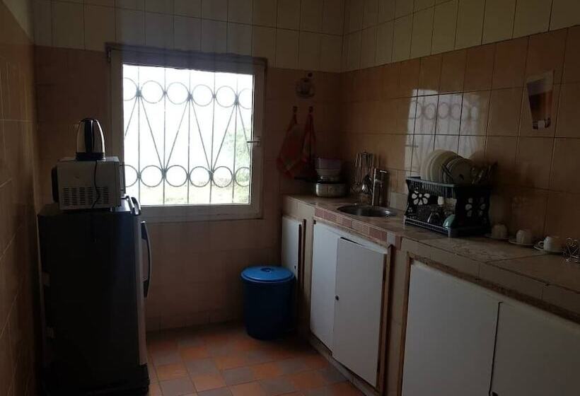 پانسیون Chez Medzo