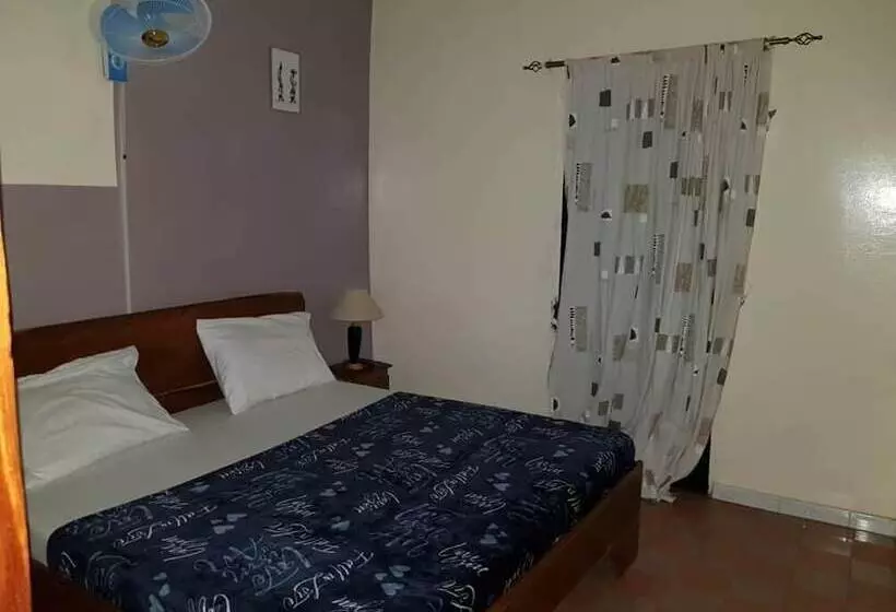 پانسیون Chez Medzo
